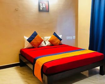 Hotel Star City - Tiruchirappalli - Bedroom