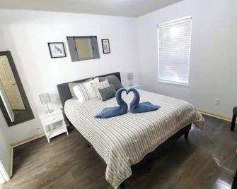 Cute And Cozy Close To All Main Activities - Anderson