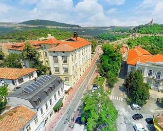 Hotel Tsarevets - Veliko Tarnovo - Edificio