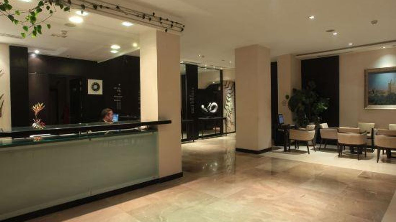 فندق السفراء تونس