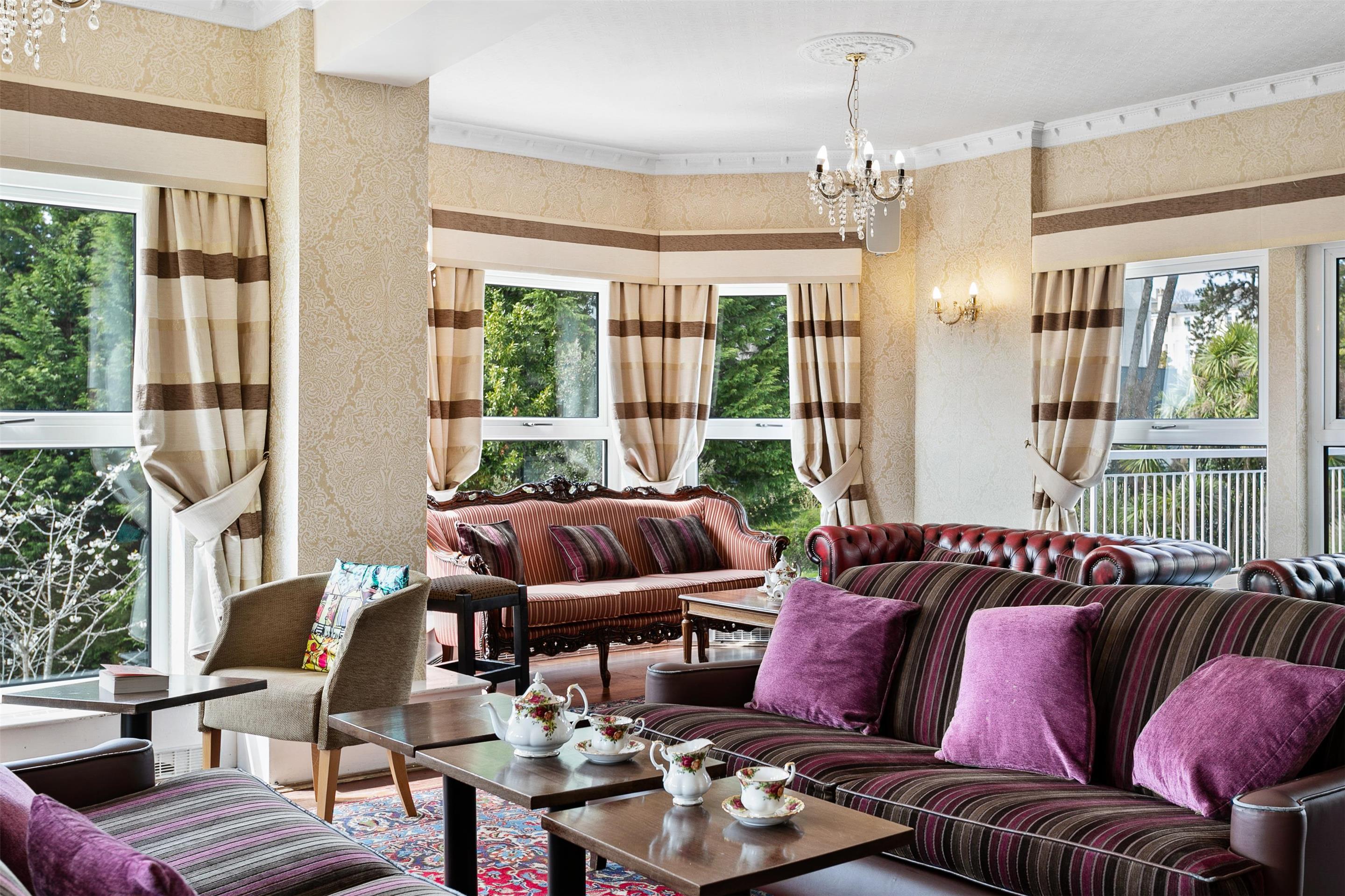 Abbey Sands Hotel - טורקי - טרקלין