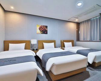 نوا هوتل - بوسان - غرفة نوم