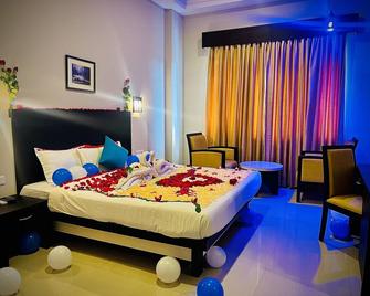 Hotel Excalibur - Kottayam - Ložnice