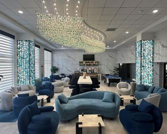 Blue - A Modern Hotel, Ascend Hotel Collection - West Springfield - Lounge