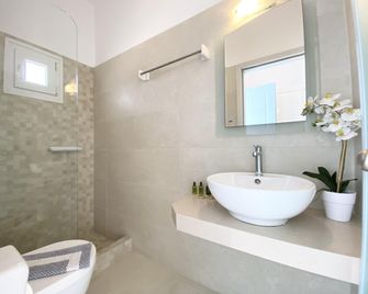 Eleftheria Hotel & Apartments - Ornos