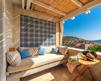 Elixir Boutique Hotel - Kalkan - Balcón