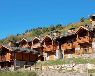 Chalet, wifi, ski-in/ski-out & foot of the slopes, fitness, swimming pool, terrace, balcony, tv - Valmeinier - Bâtiment
