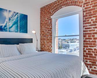 Venice Breeze Suites - Los Angeles