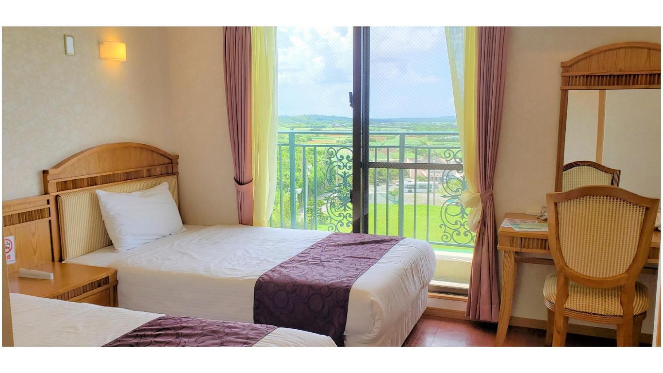 Hotel Castle Village Miyakojima