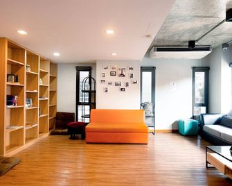 Travelier Hostel - Bangkok - Sala de estar