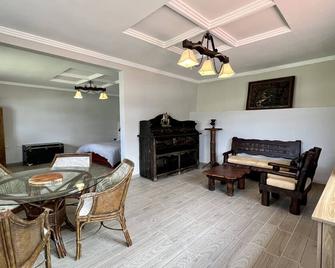 Estancia Jardín de Teresita - Cuenca - Dining room