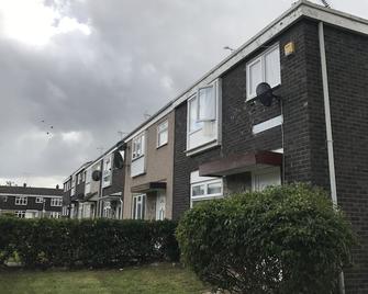 4 Bed House next to Basildon Town Centre - Basildon - Building