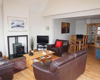 Tarhuna. Family and pet friendly. Spectacular sea views. Beach. Star gazing - Gairloch - Huiskamer
