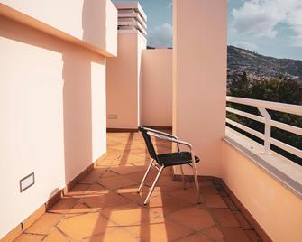 Apartamentos Turisticos Atlantida - Funchal - Balkon