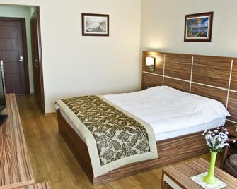 Hotel Petek - موغلا - غرفة نوم