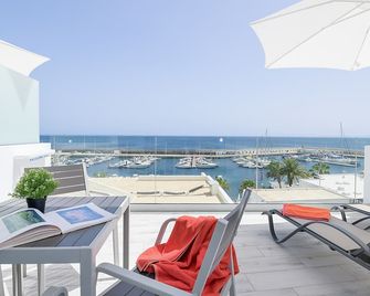 Casa Mercedes, Apt 3 - Sea View and Terrace, Puerto del Carmen - Lanzarote - Tías - Balcon