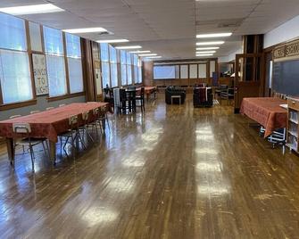 The Mineral Schoolhouse - Mineral - Restaurant