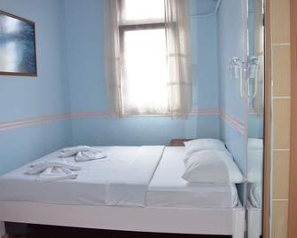 Antikhan Hotel - Ayvalik - Bedroom