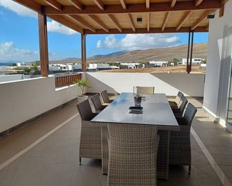 Villa Lanzarote - Puerto Calero - Ban công