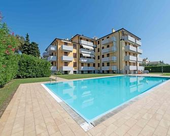 Apartmentsgarda - Lago D'oro - Bardolino - Alberca