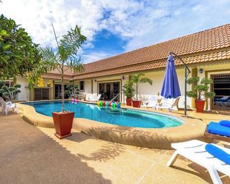 Siam Court Hotel and Resort - Sattahip