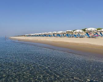 Collins Apartments - Castellaneta Marina - Spiaggia