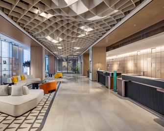 Holiday Inn Shanghai Pudong Airport By IHG - Shanghai - Gebäude