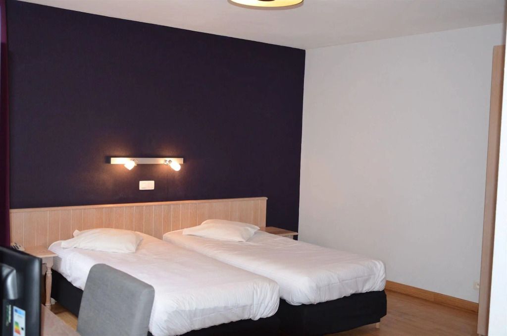 Hotel Le Cygne d'Argent - ליג' - חדר שינה