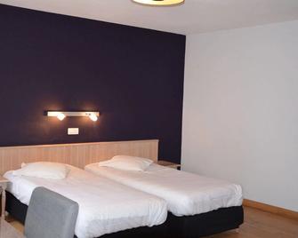 Hotel Le Cygne d'Argent - ליג' - חדר שינה