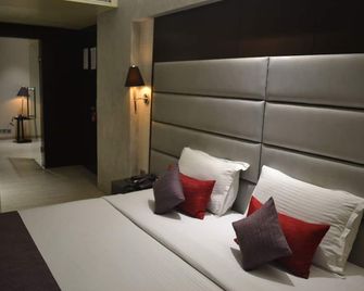 Southern Plaza - Kolkata - Bedroom