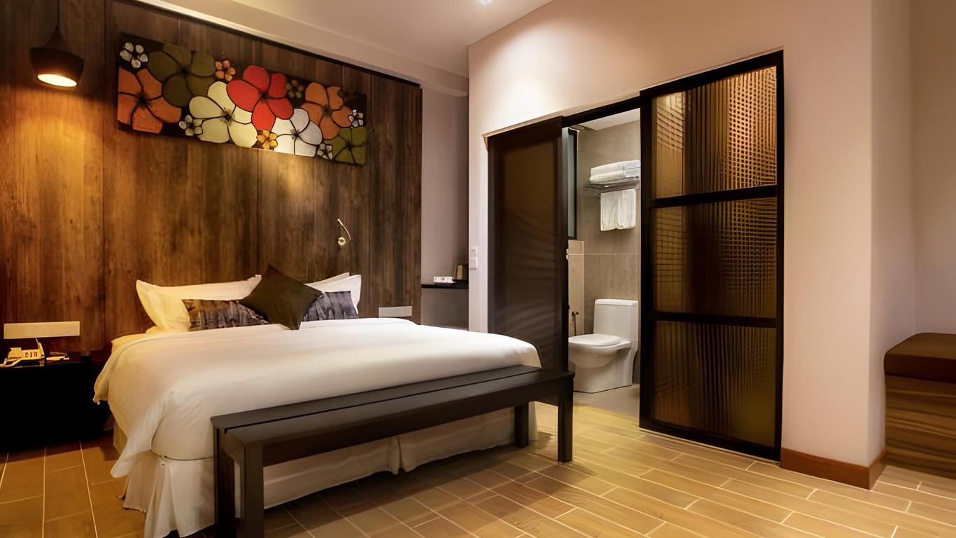 Hotel Twenty 8B