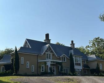 Beautiful Guest Lodge with WiFi in charming Kilkenny City - Kilkenny - Gebouw