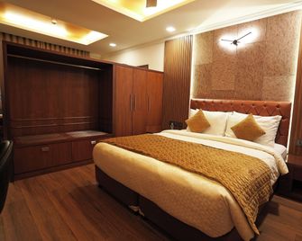 Saj Earth Resort - Nedumbassery