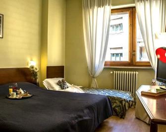 Domus Hotel - Alessandria - Bedroom