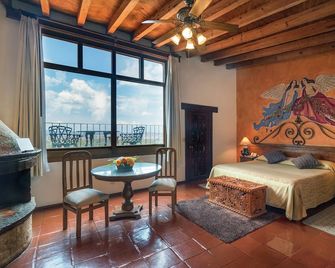 Villa San Jose Hotel & Suites - Morelia - Quarto