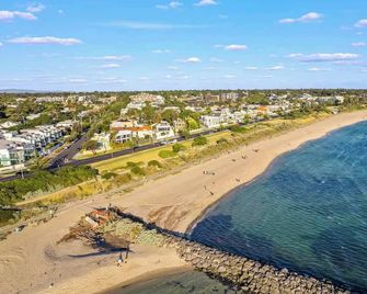 Bright 2B Hampton Coastal Getaway Steps From Beach - Hampton - Beach