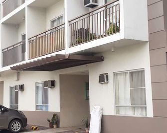 La Airport Casa - Parañaque - Edificio