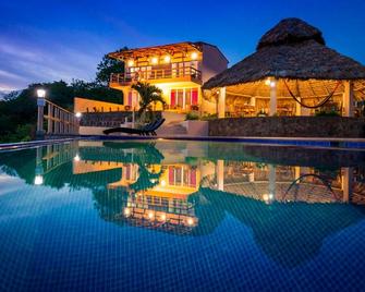 Hotel Los Mangos El Salvador - El Cuco - Bazén