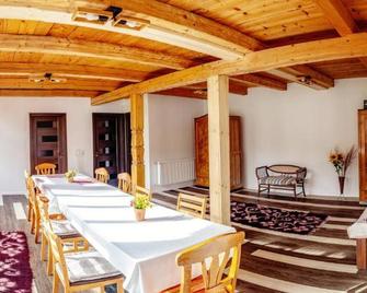Casa Buga - Vişeu de Sus - Dining room
