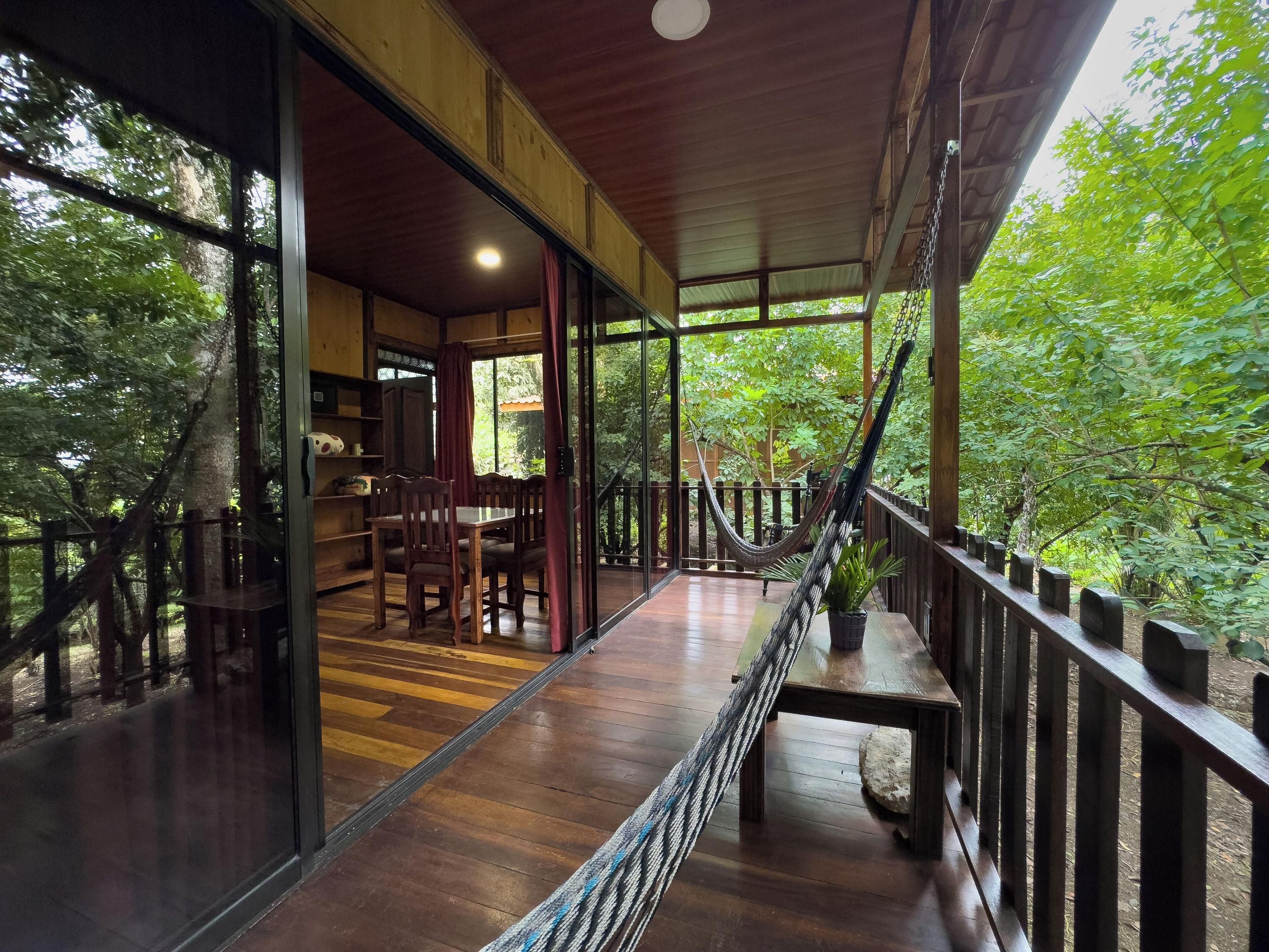 Hotel Heliconias Nature Inn & Hot Springs