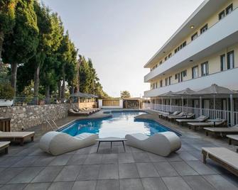 Sunny day's Hotel Apartments - Tigaki - Piscina