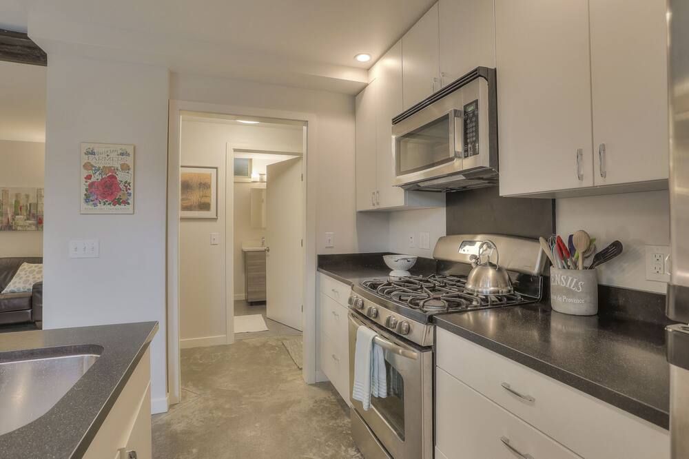 Quiet Ballard Courtyard Apartment Walk to Old Ballard Great cafes. - Seattle - Cozinha