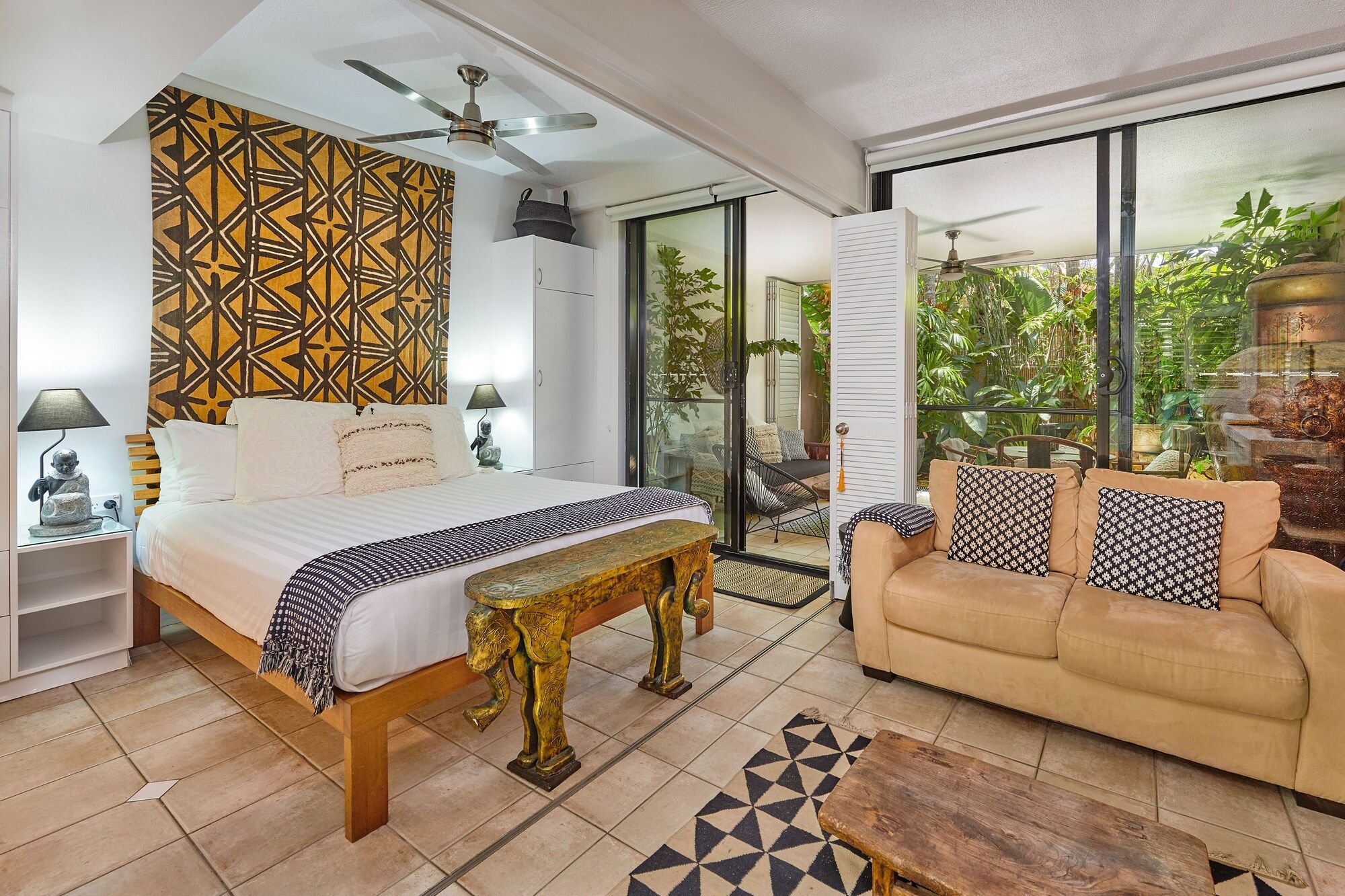 Julians Apartments - Byron Bay - Schlafzimmer