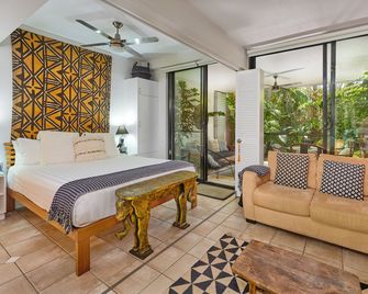 Julians Apartments - Byron Bay - Schlafzimmer