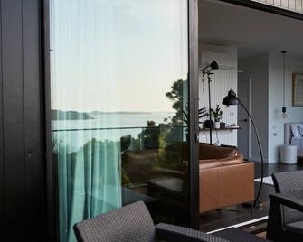 Wahapu Lodge - Luxury sea views - Russell - Wohnzimmer