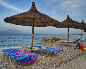 Kokoni Beach Hotel - Kokkoni - Beach
