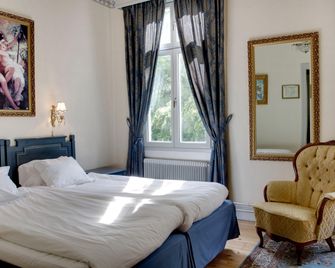 Park Hotel Linköping Fawlty Towers - Linköping - Bedroom