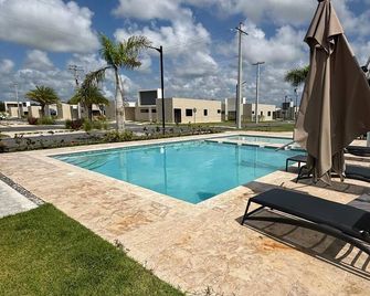 The Windown Suite Near Downtown Punta Cana - Higüey - Piscina