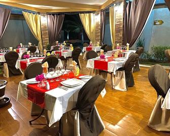호텔 라 벨 에투알 - 살리 포르투달 - 레스토랑