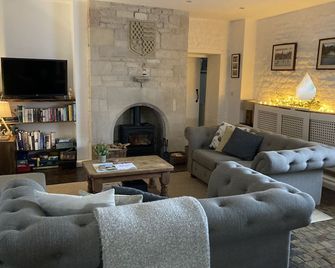 Primrose Hall Holiday Cottage, near Rutland Water - Stamford - Living room